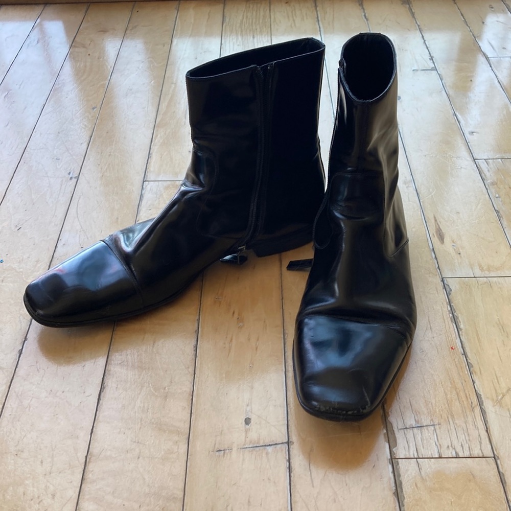 Gucci Men’s black patent leather zipper boot 10